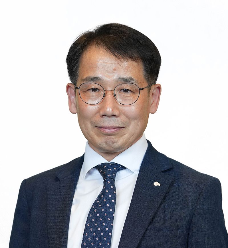 HOSANG LEE